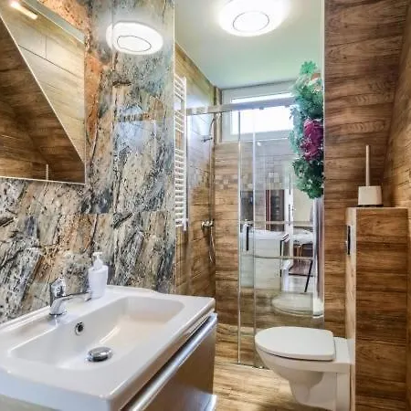 Balance & Δωμάτια σε οικογενειακή κατοικία *