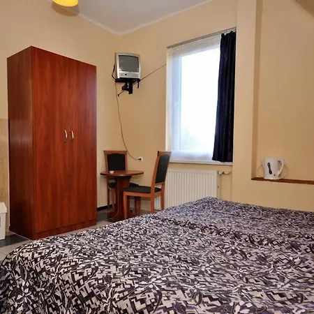 Δωμάτια σε οικογενειακή κατοικία Balance & *